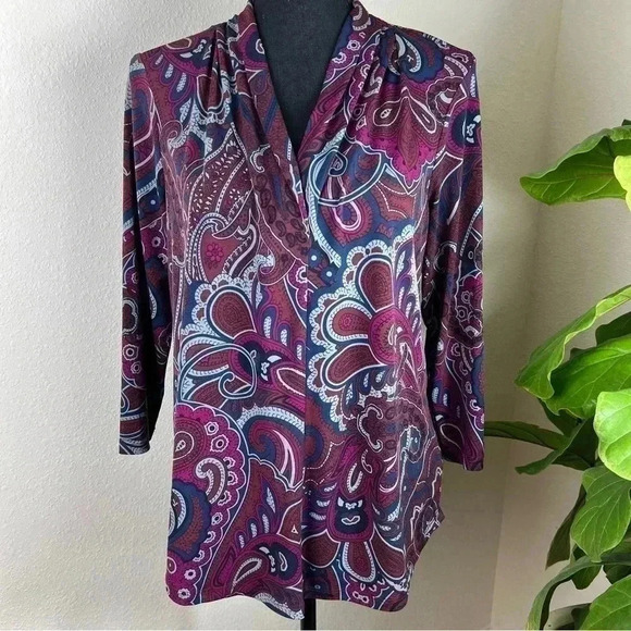 Charter Club Women’s Paisley Navy Fuchsia Gray, V-Neck Top Size Medium - Picture 1 of 9